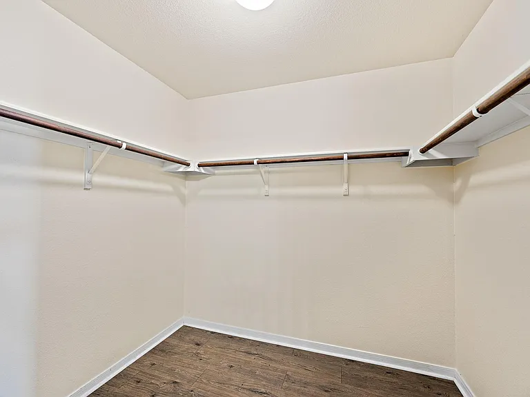 5916 Montrelia Dr — Photo 20