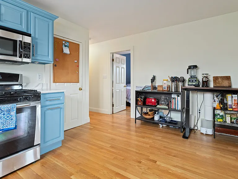 29 Ocean Ave #4 — Photo 12