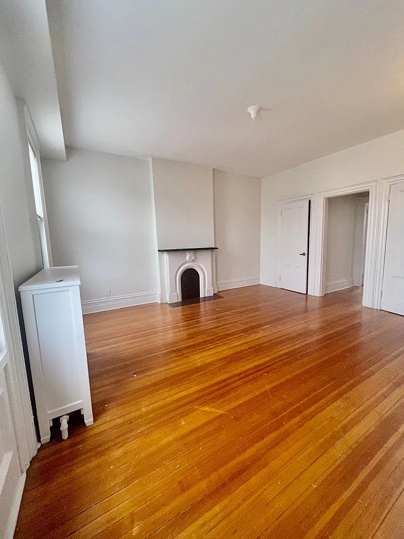 54 North Washington Street — Photo 3