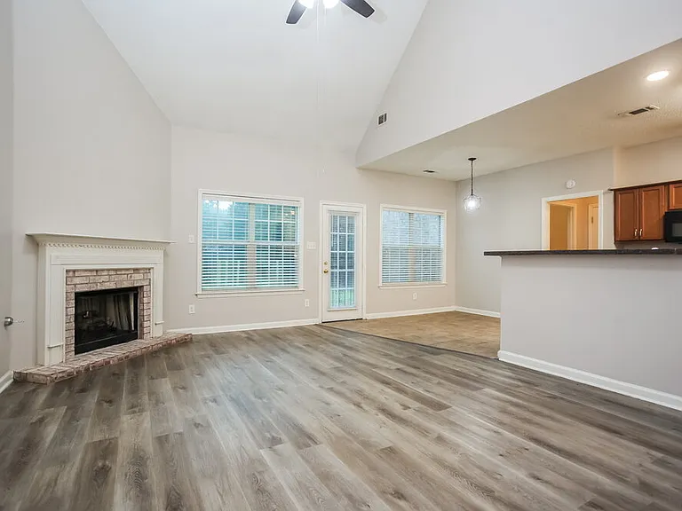 8116 Fleets Run Dr — Photo 4