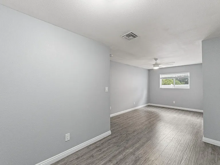 1120 Quail St — Photo 29
