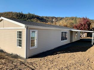 152 NE Scofield Ave, Roseburg, OR 97470