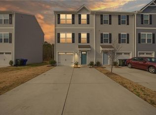 80 Clara Ct, Suffolk, VA 23434