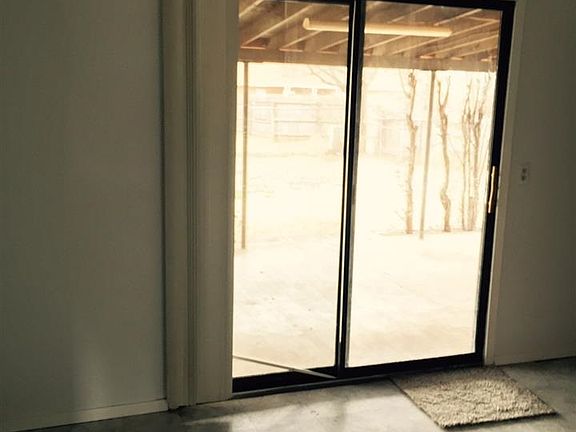 3rd image of 345 Circle Dr