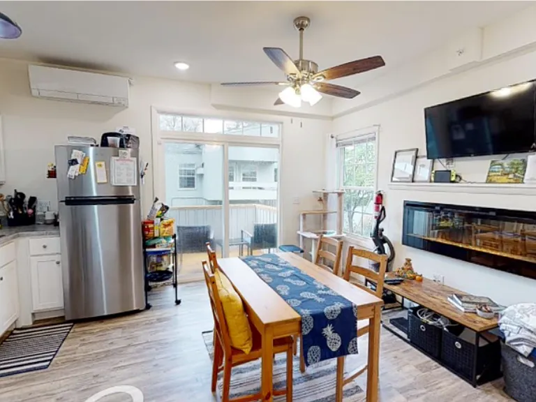 University Park Apartments near Cornell University — Photo 577