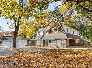 713 N Shore Dr, Holland, MI 49424