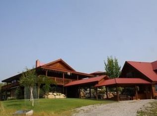 255 E Chewuch Rd #B, Winthrop, WA 98862