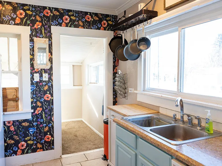 2103 S Clarkson St — Photo 18