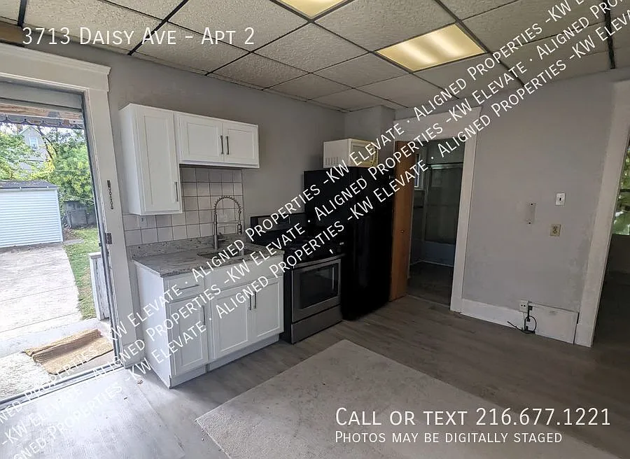 Building Photo - 3713 Daisy Ave #2