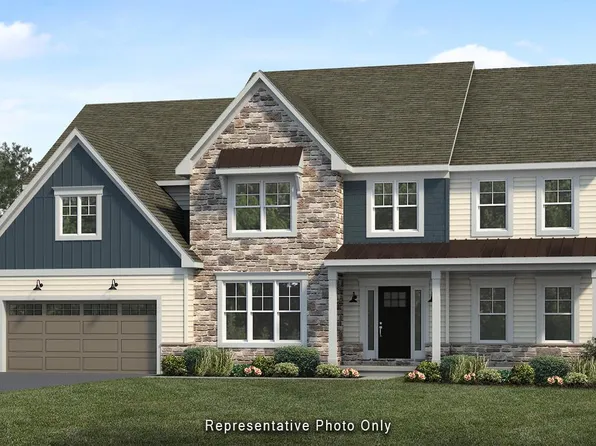 222 W Valley Rd, Denver, PA 17517