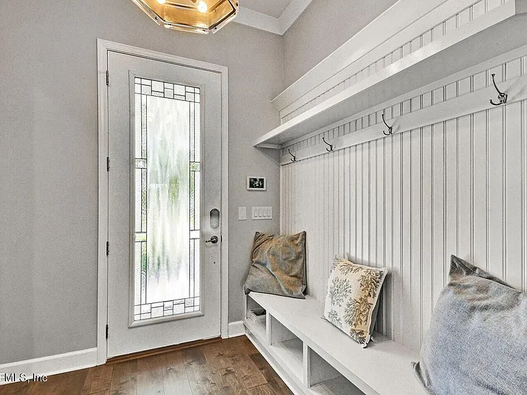 104 Marquesa Cir — Photo 4