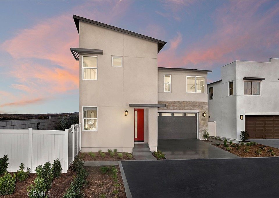 1st image of 3424 E Moonstone Dr