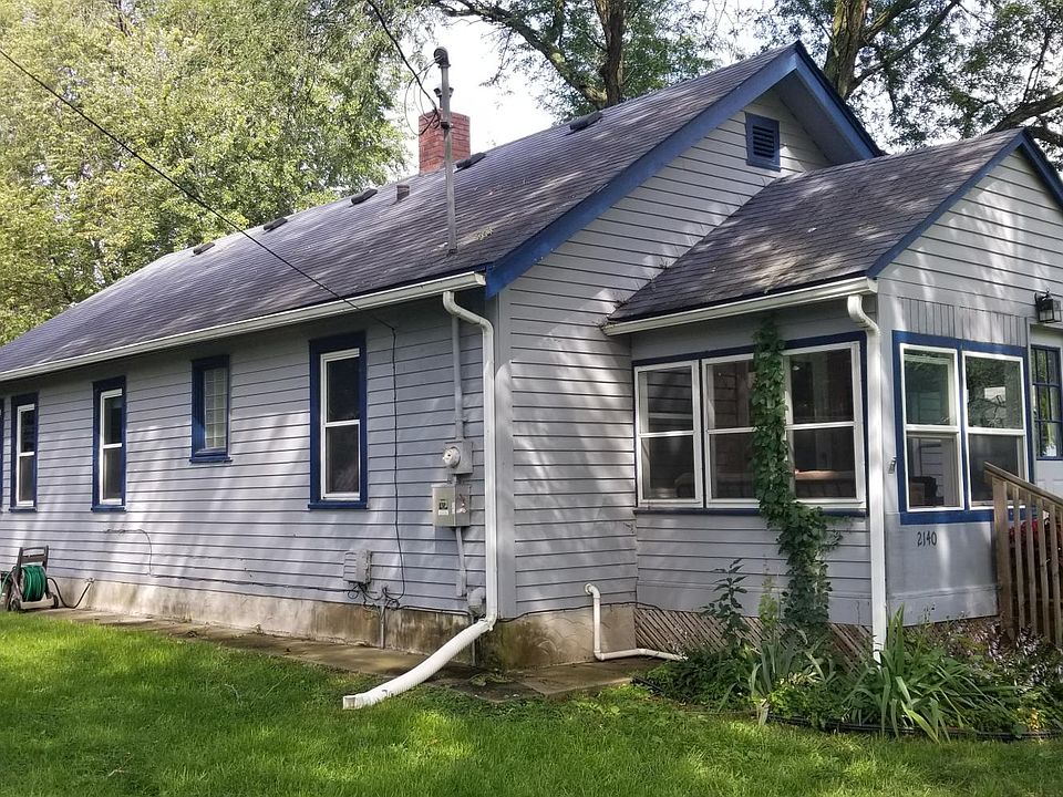 2nd image of 2140 E Leland Ave