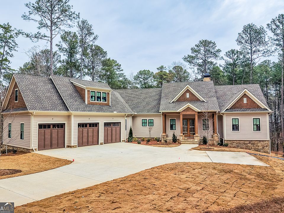 1st image of 1040 Parrotts Cove Rd