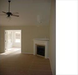 3rd image of 1327 Royal Oak St