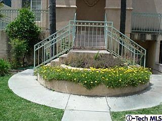 3rd image of 5243 Eagledale Ave APT 2