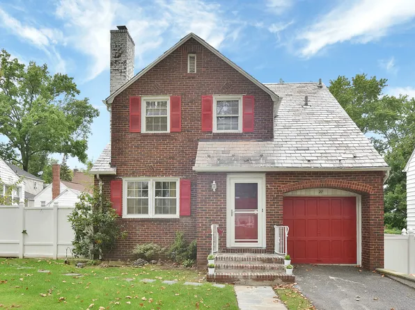 27 Grayson Pl, Teaneck, NJ 07666