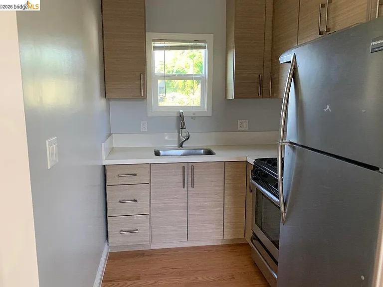1425 Oxford St #1/2 — Photo 5