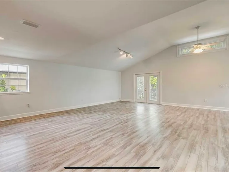3526 Overlook Dr NE — Photo 9