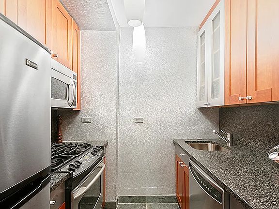 4th image of 345 W 58th St #10KS