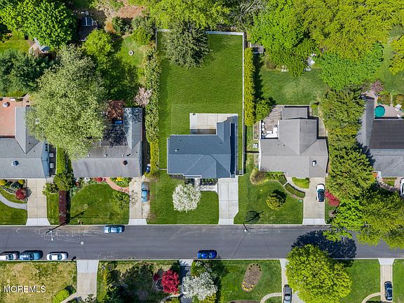 3rd image of 104 Garden Road