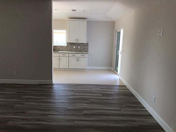 5th image of 7817 Genesta Ave