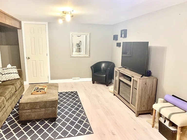 2 Cynthia St — Photo 25