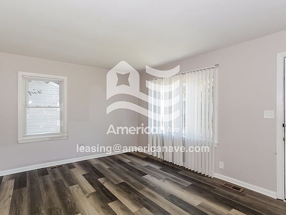 725417_003_living_room_14011117.jpg