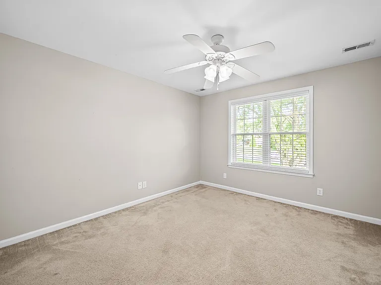 405 Tranquill Ln — Photo 25