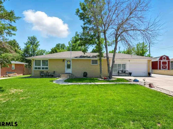 2005 Country Club Rd, Gering, NE 69341