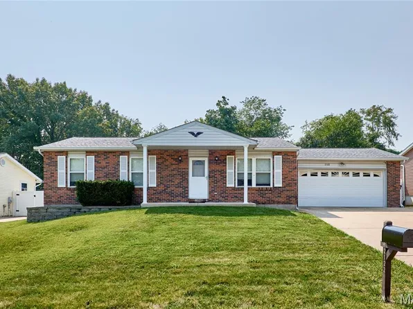 2122 Casa Blanca Dr, Arnold, MO 63010