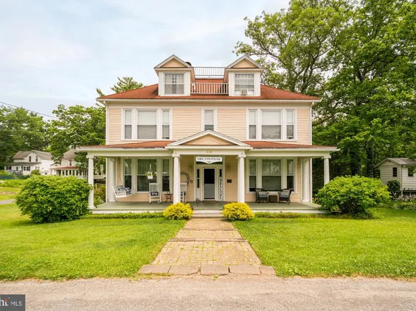 113 G St, Oakland, MD 21550