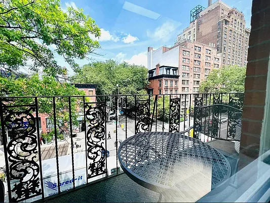 Rented by null | media 8