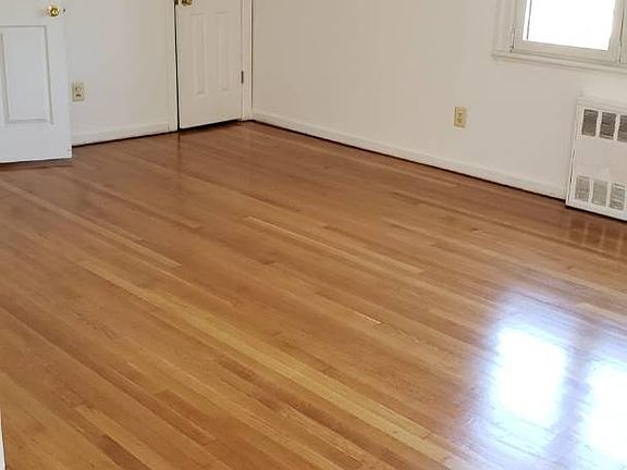 2nd image of 22 Kensington Ave Floor 2-2-2