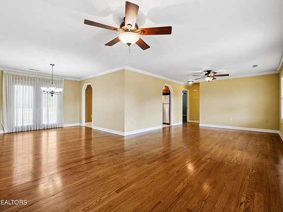 4th image of 1713 Thurman Cir