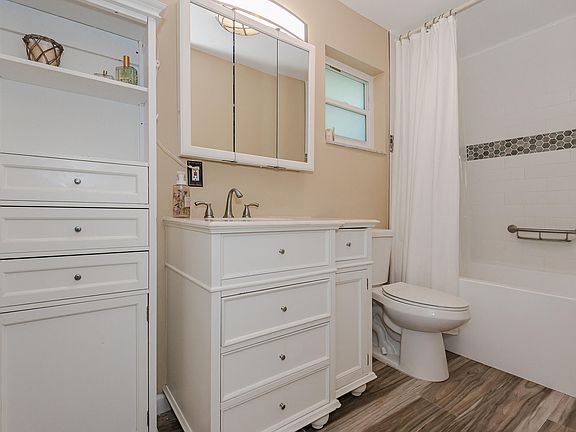 4th image of 6912 NW 5TH Place