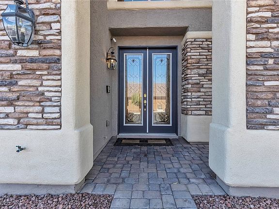 4th image of 10113 Golden Bluff Ave