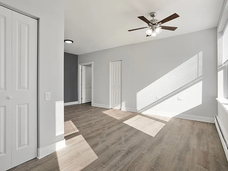 1625 W Howard St — Photo 14