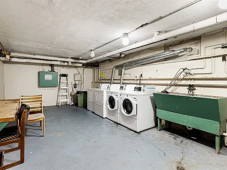 21 Elm St #4 — Photo 15