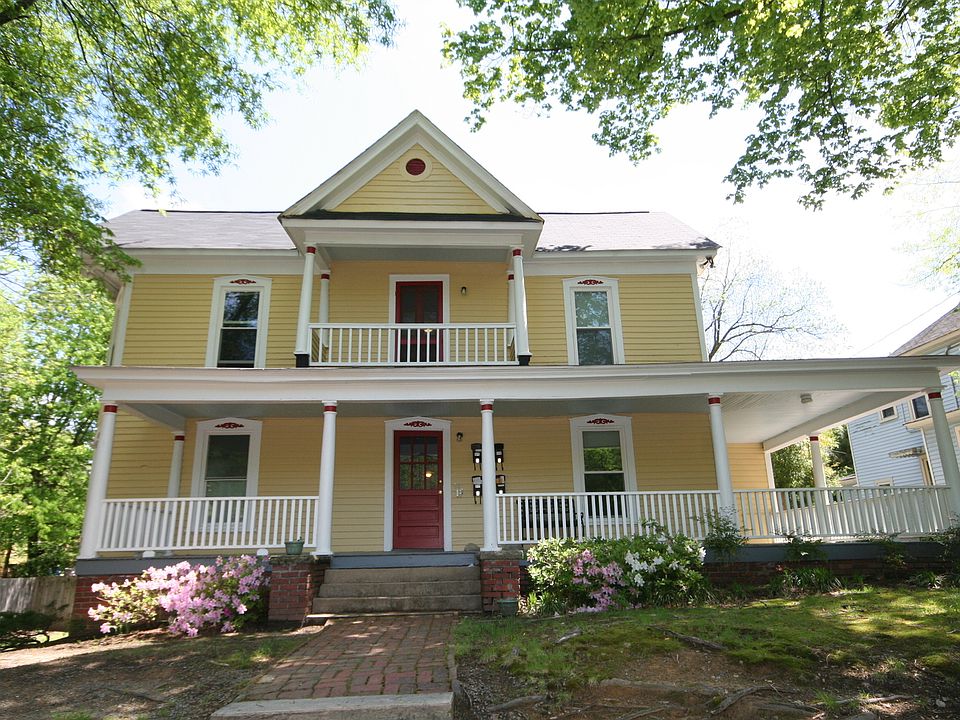 1st image of 818 Clarendon St APT A