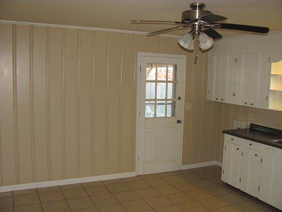 3rd image of 610 Margin St