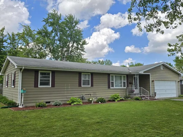 732 W Lovell St, Salem, IL 62881