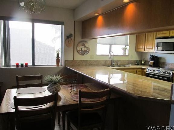 5th image of 2022 Merrill Ln Unit 5F