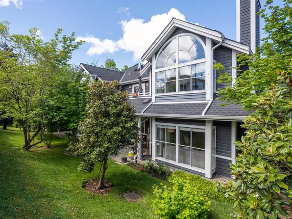 2960 E 29th Ave #111, Vancouver, BC V5R 5Z5