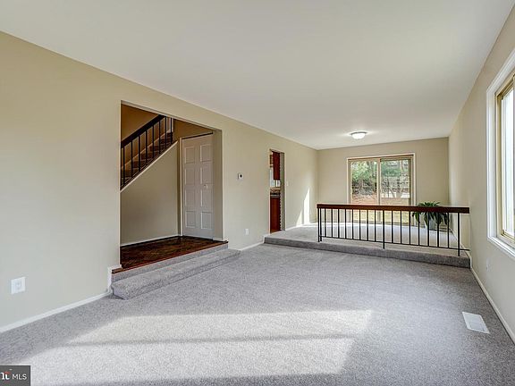3rd image of 9520 Ash Hollow Pl
