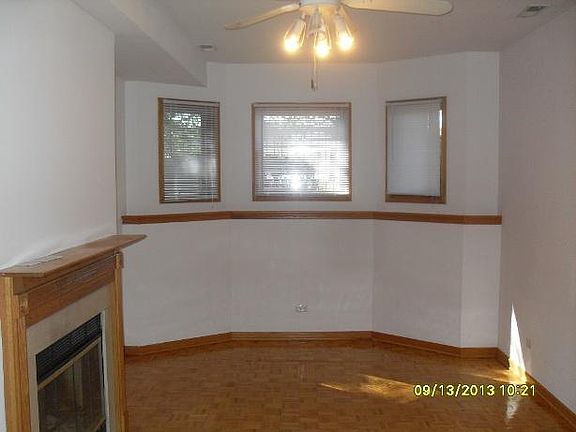 5th image of 1946 W Diversey Ave #G
