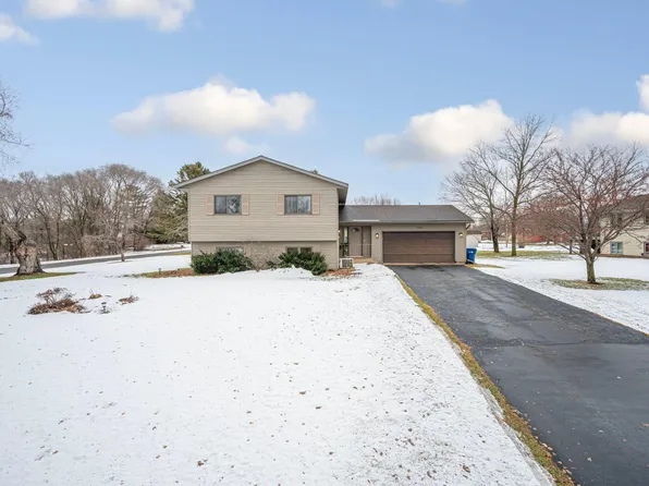 6204 Laurel Rd, Saint Cloud, MN 56303