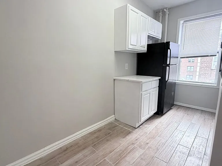 27 Kensington Ave #41E — Photo 2