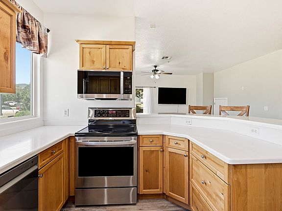 5th image of 1177 N Northfield Rd #26