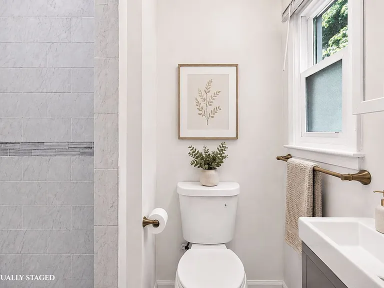 21 Troy Ct #1 — Photo 8